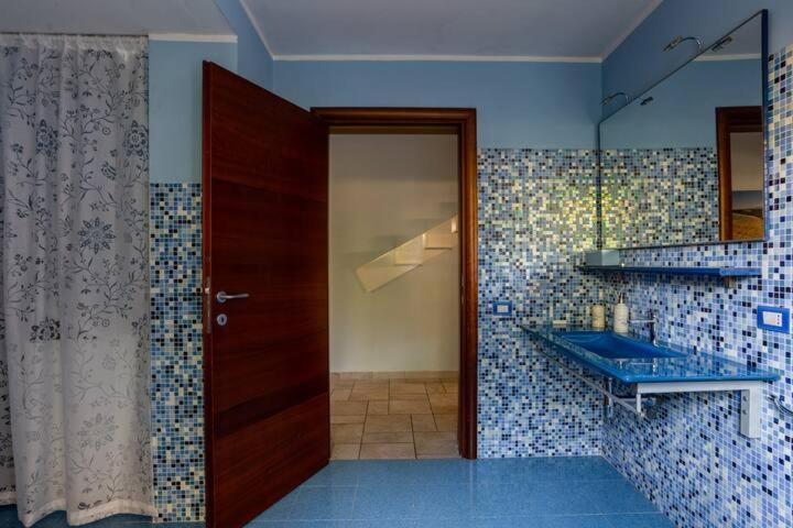 Appartamento Fronte Mare Con Parcheggio Privato Pescara Exterior photo